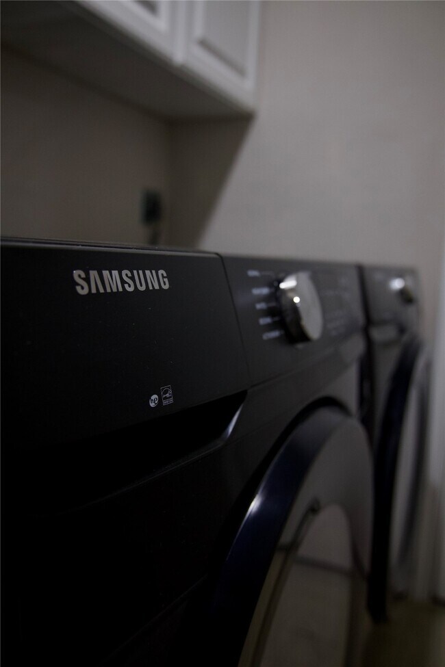 Building Photo - 14 Redberry Ct