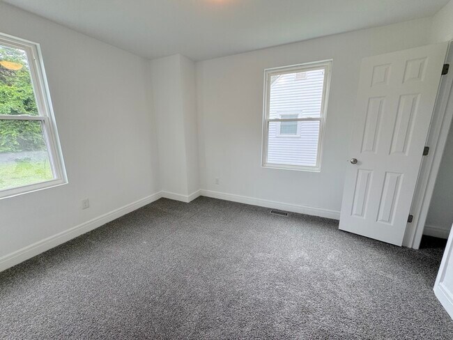 Building Photo - CHARMING 4-BEDROOM, 2-BATH COTTAGE-STYLE HOME IN HAMPTON, VA!