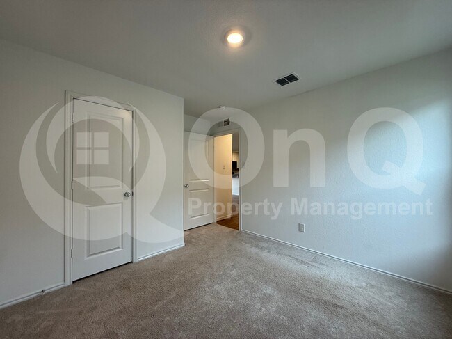 Building Photo - 1117 Desert Willow Dr