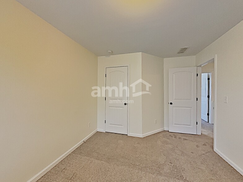 Building Photo - 4863 Clarkstone Dr