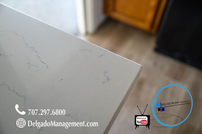 Building Photo - Gorgeous Glen Cove 4 bedroom home.