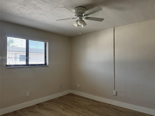 Building Photo - 1330 W 29th St