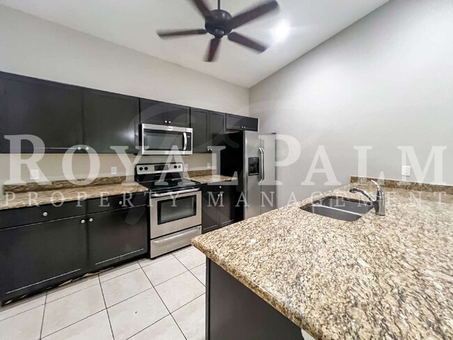 Building Photo - Cozy Up Long-Term & Leaf It All Behind – 3BR/2BA Duplex + Garage & The Favorite Perk: Screened. L...