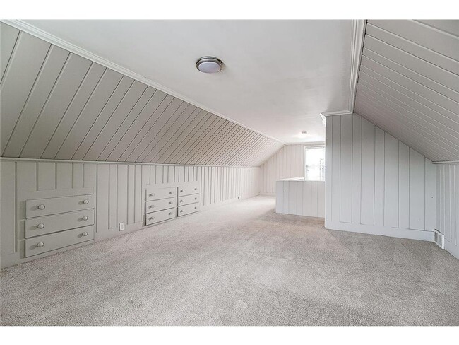 Building Photo - 1588 W Highland Pkwy