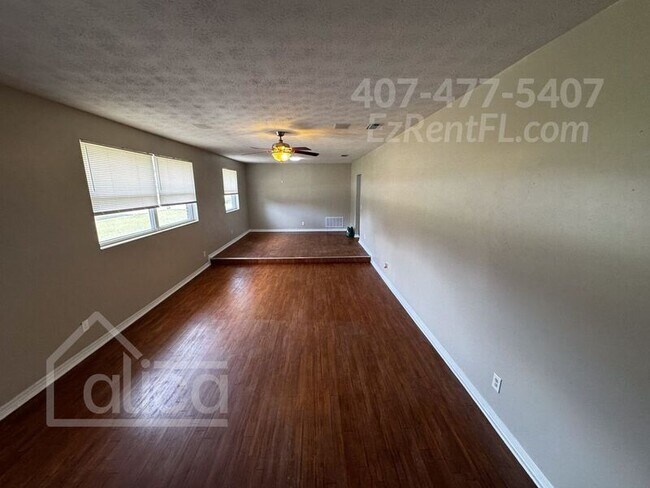 Primary Photo - 1550 Starwan Rd E