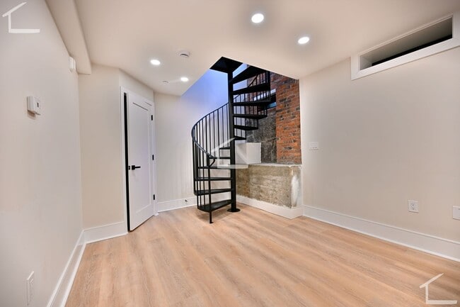 Building Photo - Newly renovated Bay Village 2-bed; Available for May or June!
