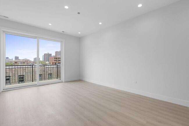 Building Photo - 1 bedroom in Chicago IL 60613