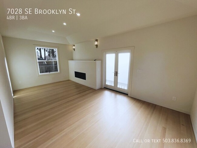 Building Photo - Stunning Newly Renovated 4-Bedroom Home fo...