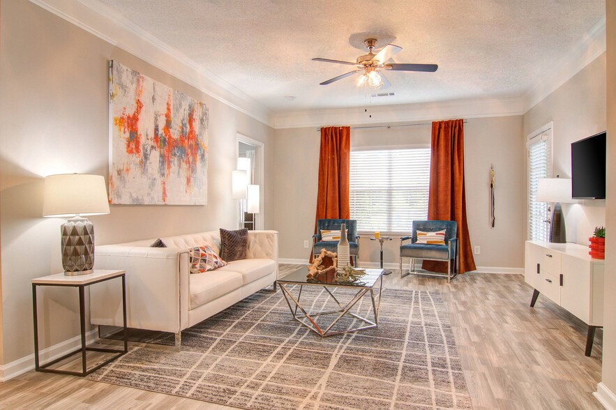 Spacious Living Area - Waterford Landing Apartments