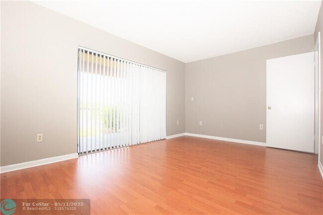 Building Photo - 5200 NW 31st Ave