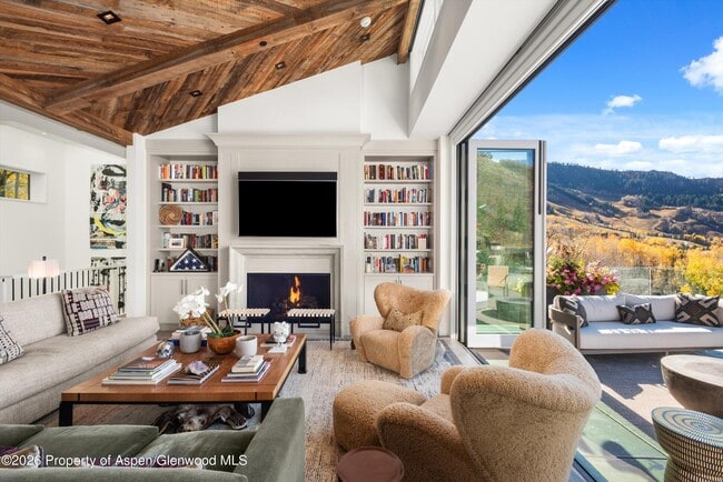 Building Photo - 191 Skimming Ln