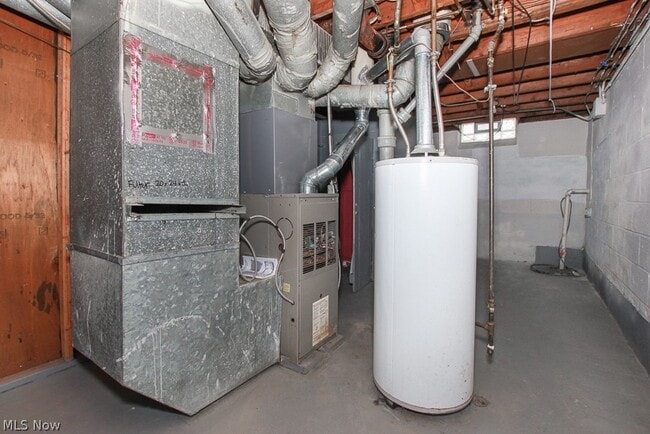 Building Photo - 15305 Rockside Rd