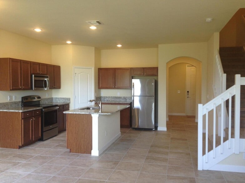 Building Photo - 5037 Ashley River Rd
