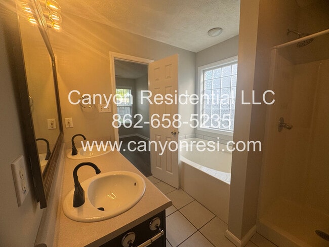 Building Photo - 3117 Winesap Rd