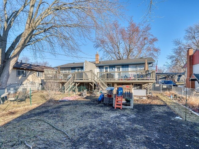 Building Photo - 2304 13th Ave E