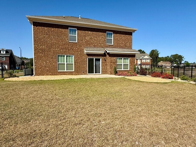 Building Photo - Heritage Bay Subdivision!