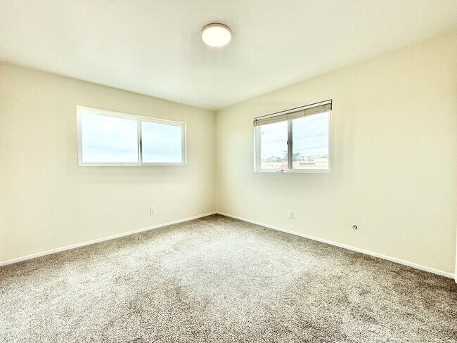Building Photo - 670 Hillside Blvd