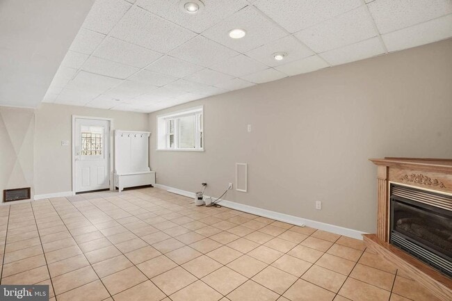 Building Photo - 110 Carroll Rd