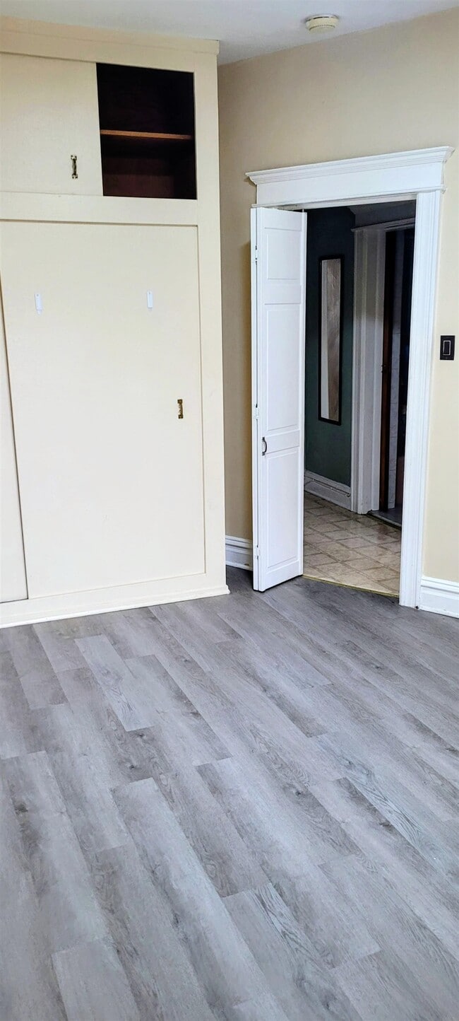 Building Photo - 141 67th St