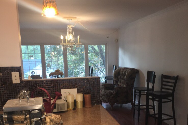 Building Photo - 30 Candlewood Dr