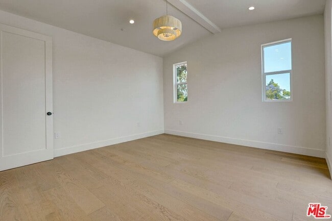 Building Photo - 4720 Marshall Dr