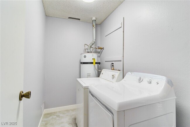 Building Photo - 417 N Lamb Blvd