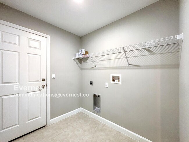 Building Photo - 236 Wilmette Ave SW