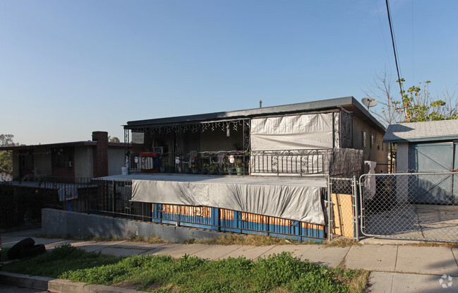 Building Photo - 4957 Gambier St