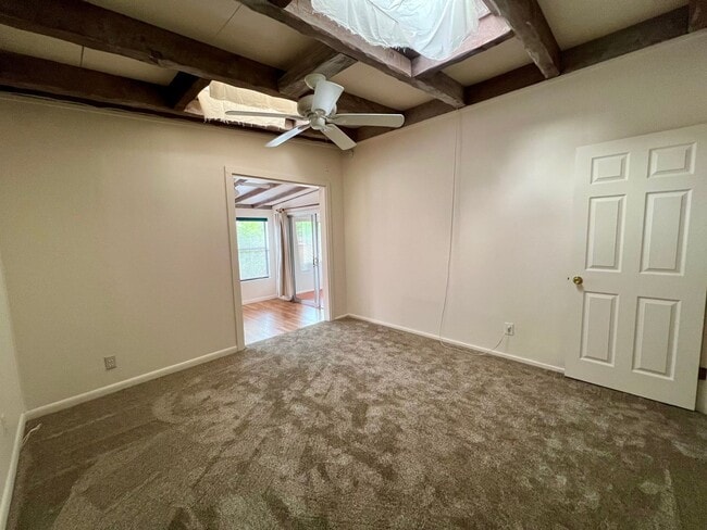 Building Photo - Unfurnished Long-term rental, Procure Only