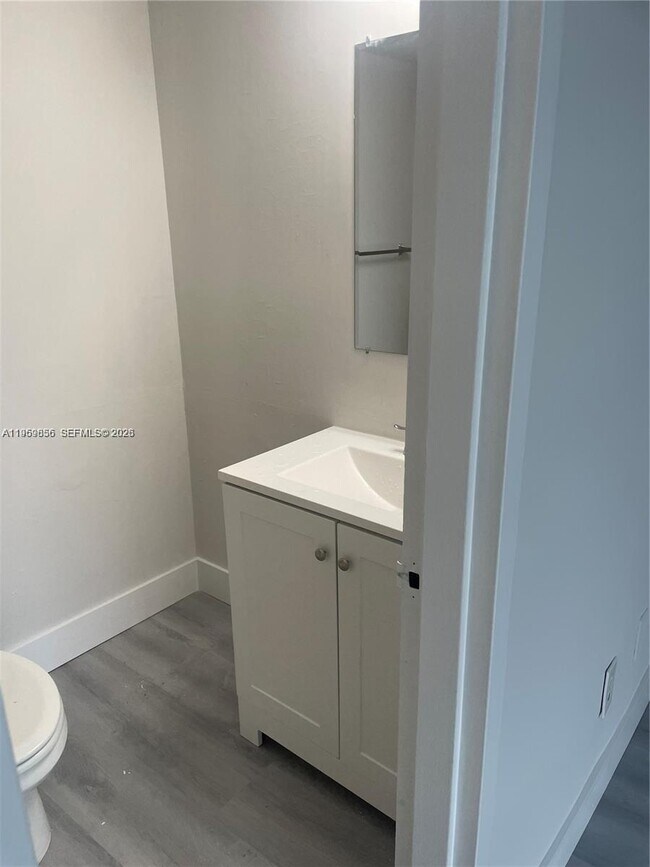 Building Photo - 2075 NE 164th St