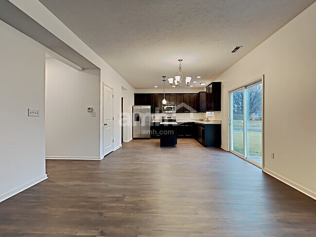 Building Photo - 7409 Vintage Cir