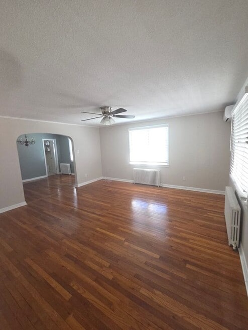 Building Photo - 263 N Greenbush Rd