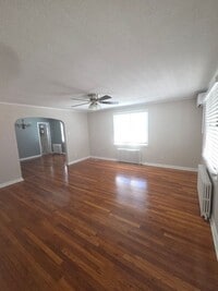 Building Photo - 263 N Greenbush Rd