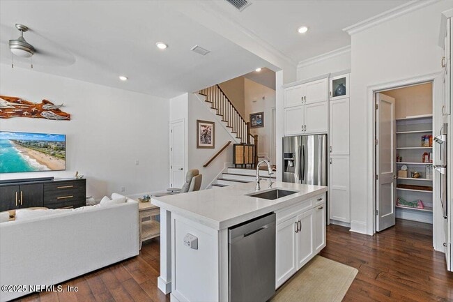 Building Photo - 14350 Marina San Pablo Pl