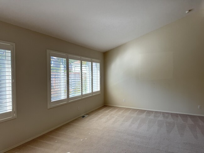 Building Photo - 7825 Amethyst Loop NW