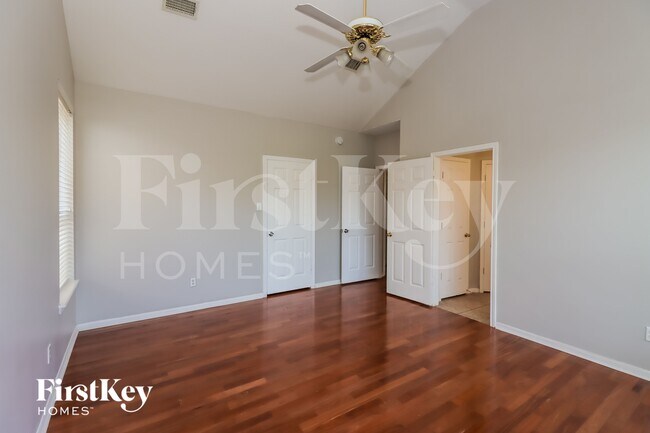 Building Photo - 12831 Pheasant Lake Ct