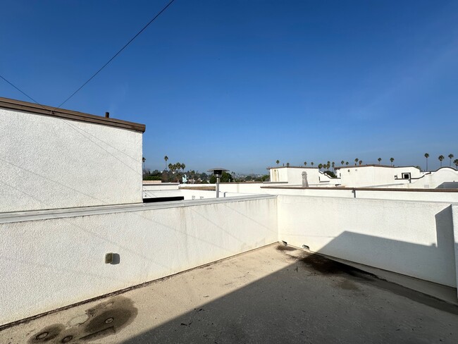 Building Photo - Cessna Lane