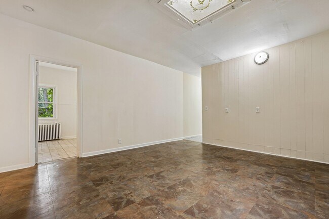 Building Photo - 414 Monastery Pl