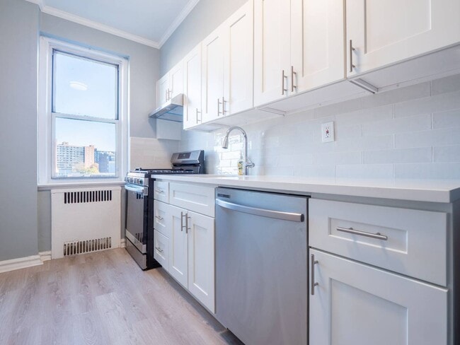 Building Photo - 63-89 Saunders St