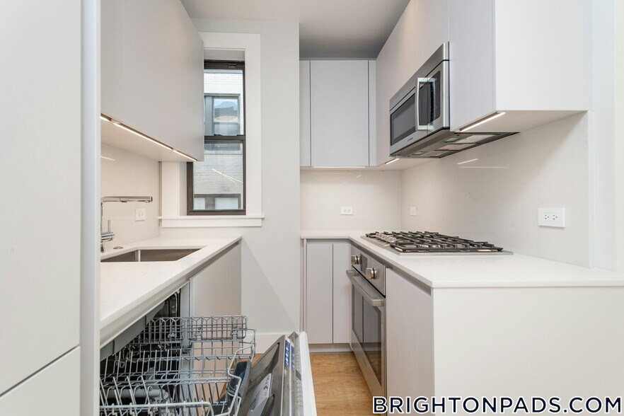 Building Photo - 8 Elko St