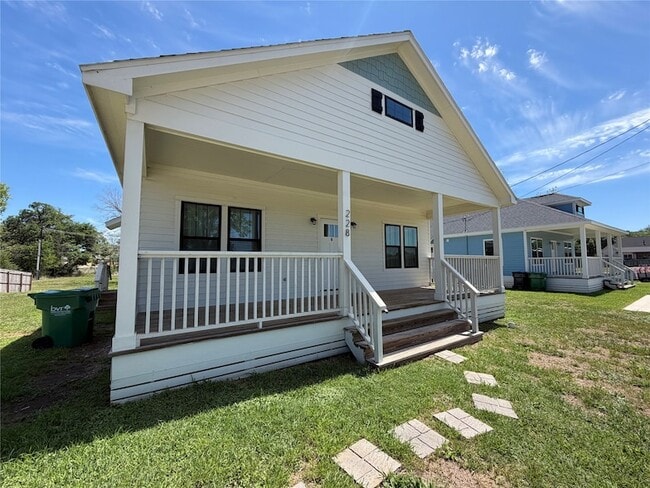 Building Photo - 228 N Dixie St