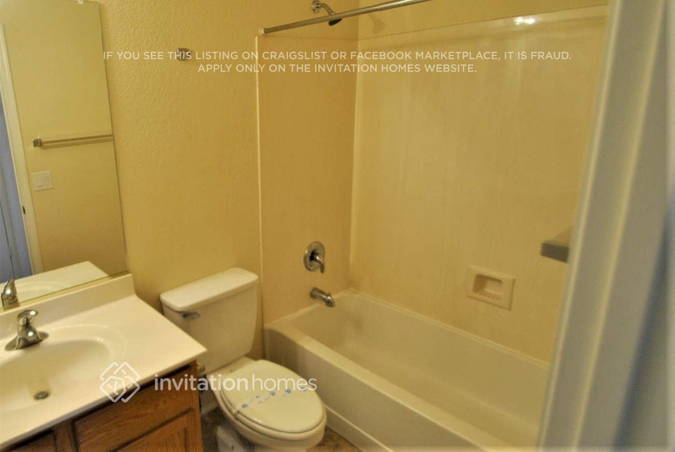 Building Photo - 16684 W Culver St