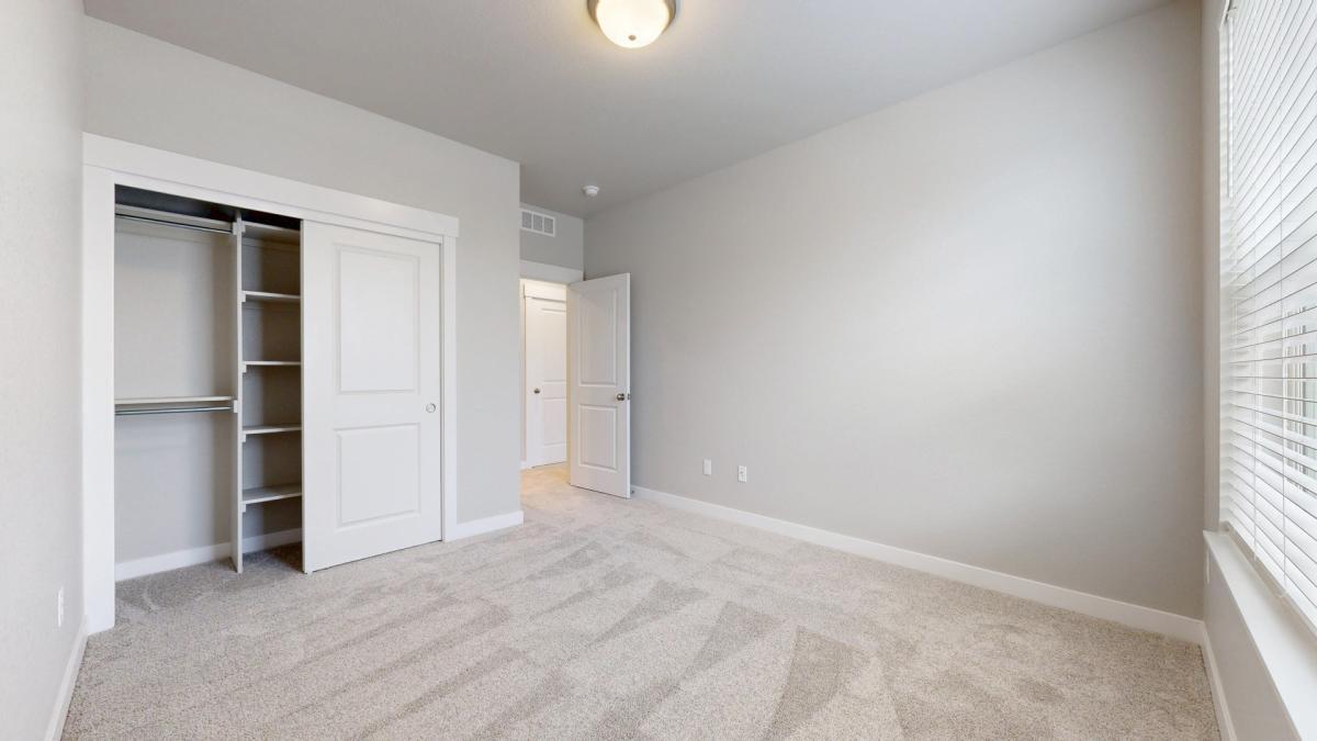 Room # 2 - 3462 Kettle Creek Dr