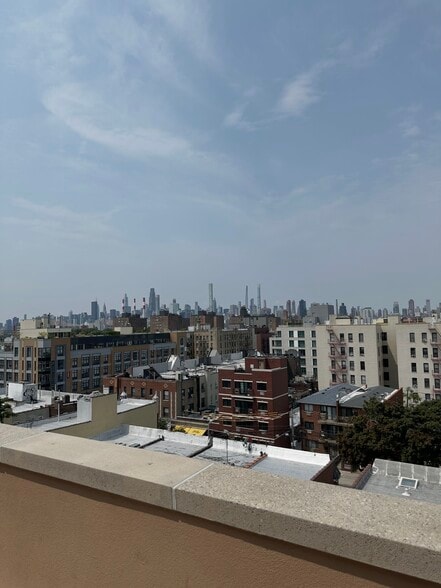 Building Photo - 3156 31st St