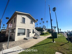 Building Photo - Single-level apartment in Oceanside a block to the beach!