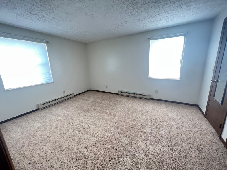 Building Photo - 700 Northwood Ct