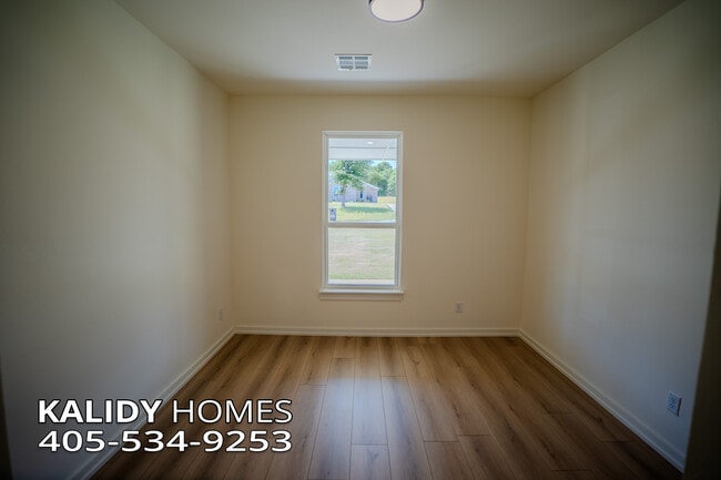 Building Photo - 1754 Kalidy Dr