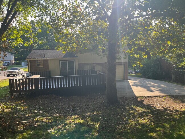 Building Photo - 416 Ocala Ct N