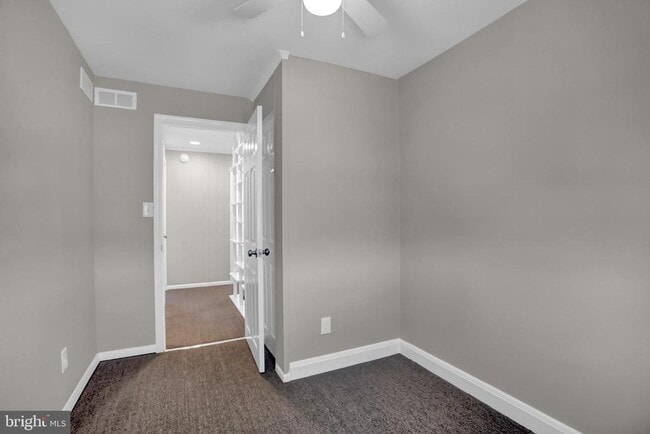 Building Photo - 2857 Plainfield Rd