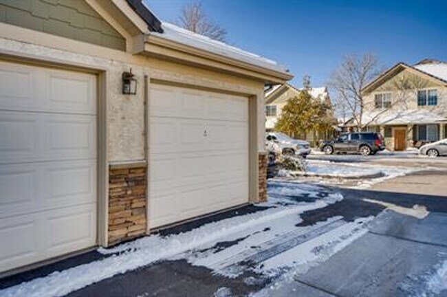 Building Photo - 22580 E Ontario Dr
